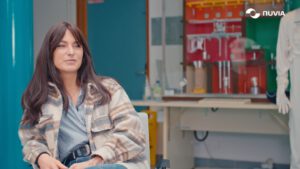 | `nuvia femme.jpg` | Femme interview&eacute;e pour Nuvia avec maquette d'installation nucl&eacute;aire en arri&egrave;re-plan | `Collaboratrice Nuvia interview&eacute;e dans un espace de formation avec &eacute;quipements nucl&eacute;aires en arri&egrave;re-plan, vid&eacute;o portrait m&eacute;tier et recrutement` |